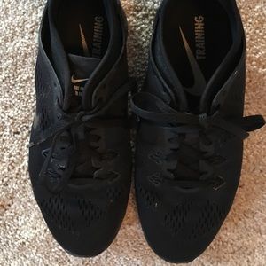 Nike free women’s size 6 black running shoes